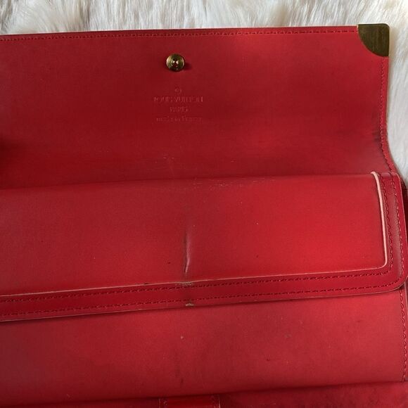 Authentic Louis Vuitton Suhali Porto Tresor International Suhali Wallet - Picture 11 of 16